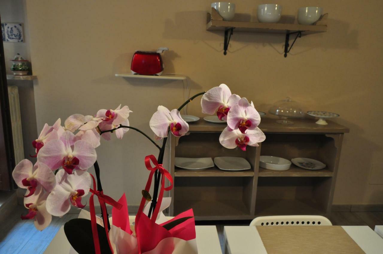 Le Finestre Sul Borgo Rooms Peschiera del Garda Buitenkant foto