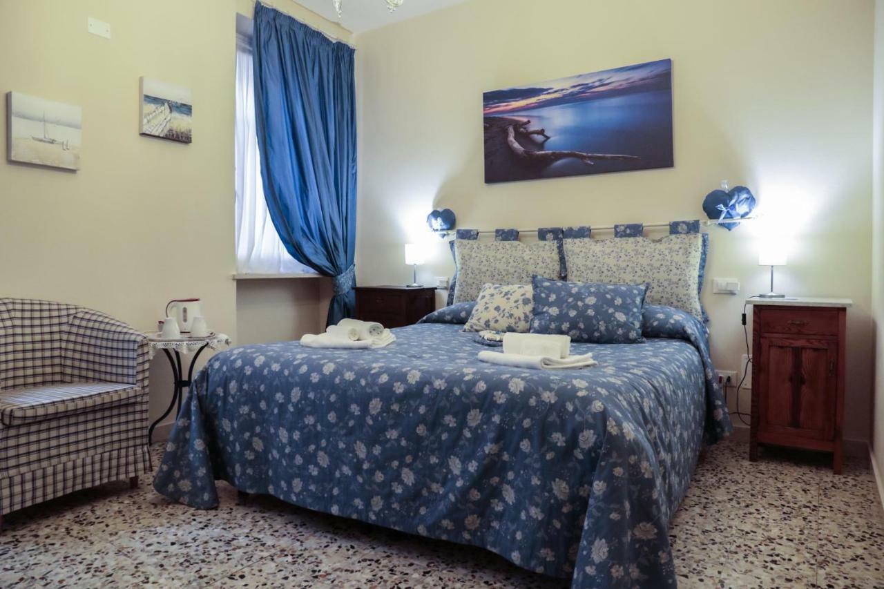Le Finestre Sul Borgo Rooms Peschiera del Garda Buitenkant foto