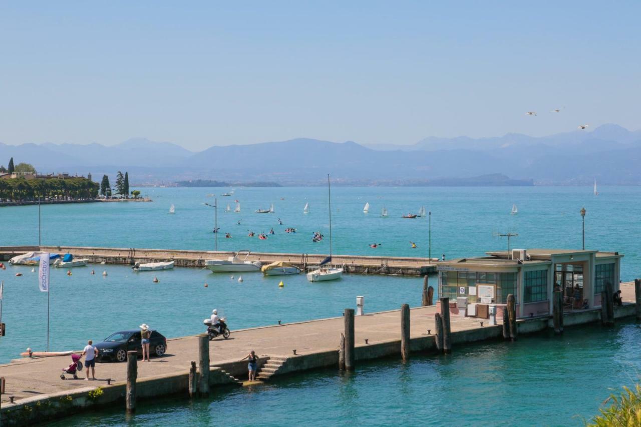 Le Finestre Sul Borgo Rooms Peschiera del Garda Buitenkant foto