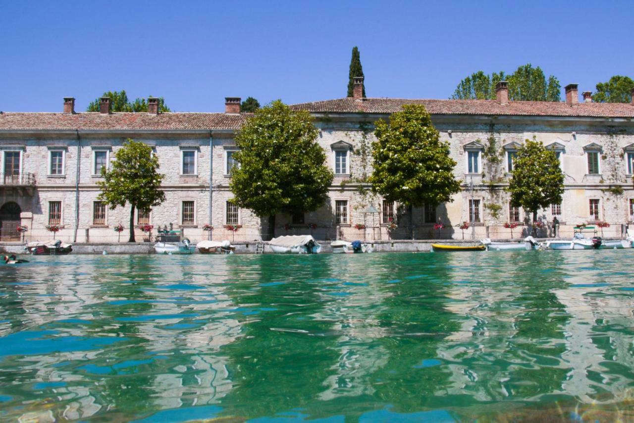 Le Finestre Sul Borgo Rooms Peschiera del Garda Buitenkant foto
