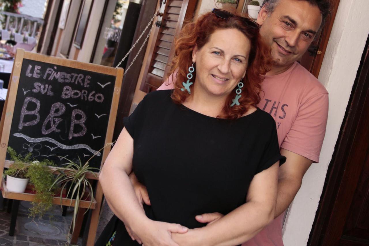 Le Finestre Sul Borgo Rooms Peschiera del Garda Buitenkant foto